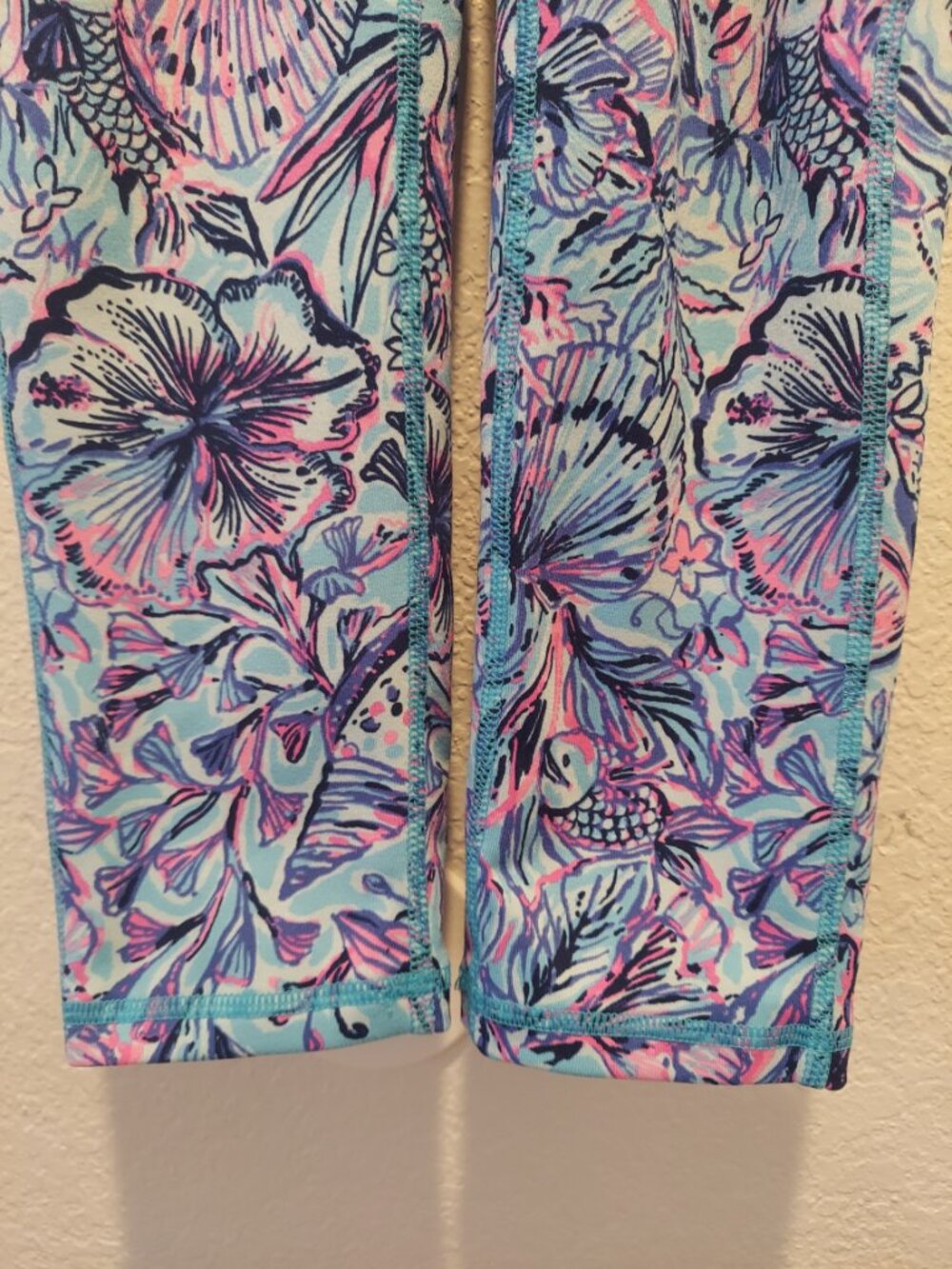 Lilly Pulitzer Luxletic Weekender Legging - Picture 5 of 8